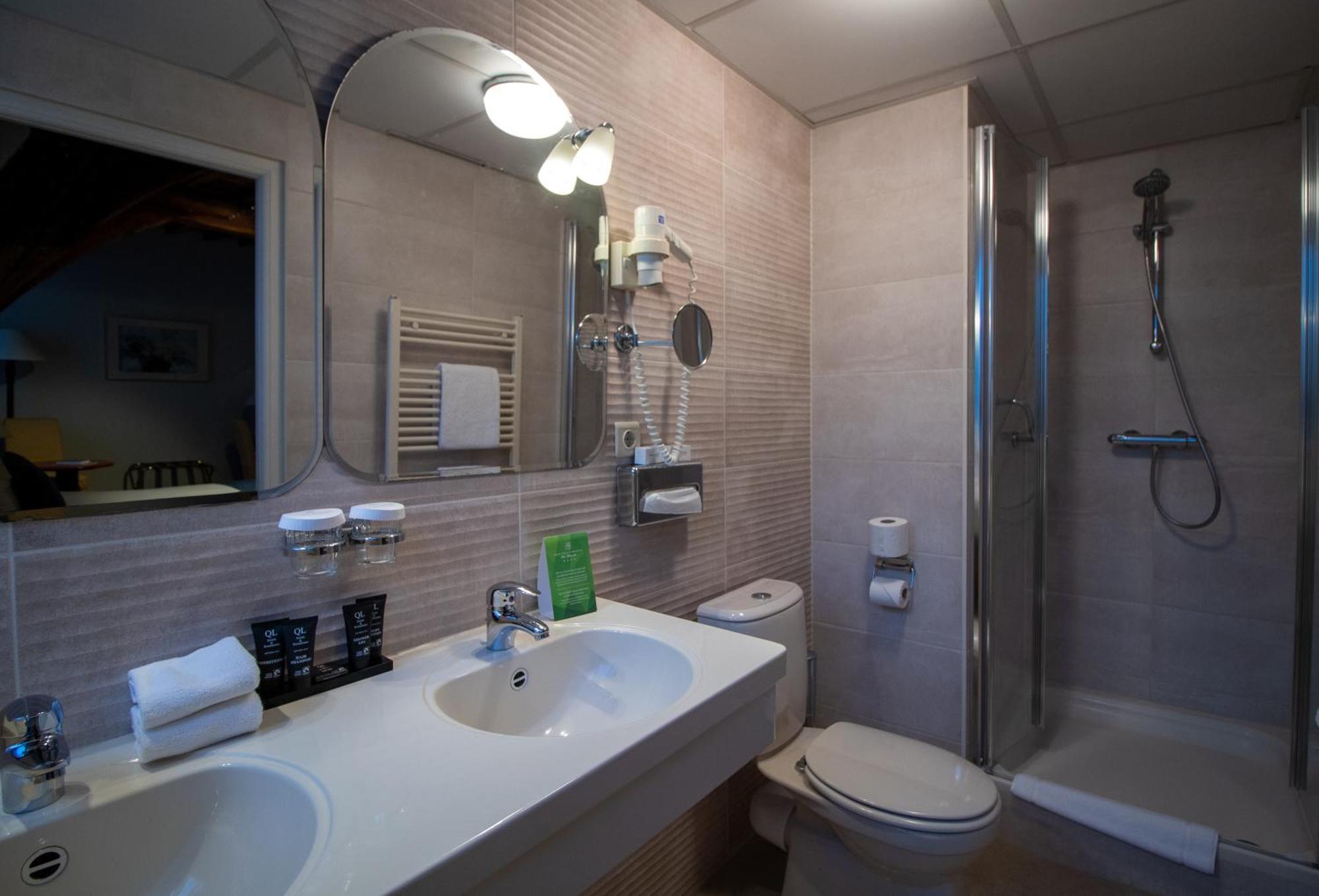 Grand Hotel En Residence De Draak Bergen op Zoom Pokoj fotografie